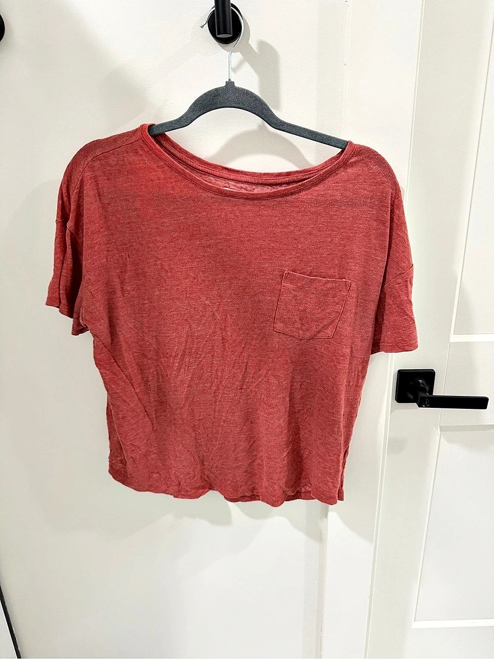 Old Navy Boyfriend Pocket Tee Short Sleeve Red